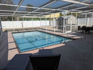 Unclassified image, 3 of 36, button