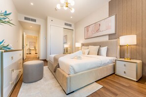 1 slaapkamer, een kluis op de kamer, een strijkplank/strijkijzer