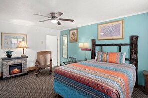 Free WiFi - Smokey Bear Motel (Capitan)