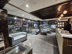 Reception - Hotel MK Vivanta (Gwalior)