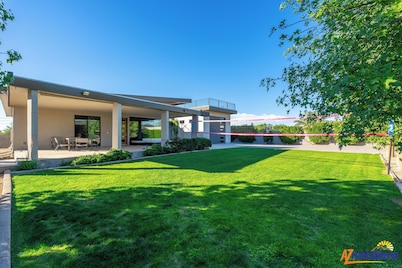 Paradise Estate+2 Houses+9bedroom+Heatedpool+Volleyball+Pickleball