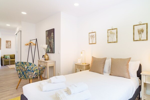 1 chambre, fer et planche à repasser, accès Internet, draps fournis