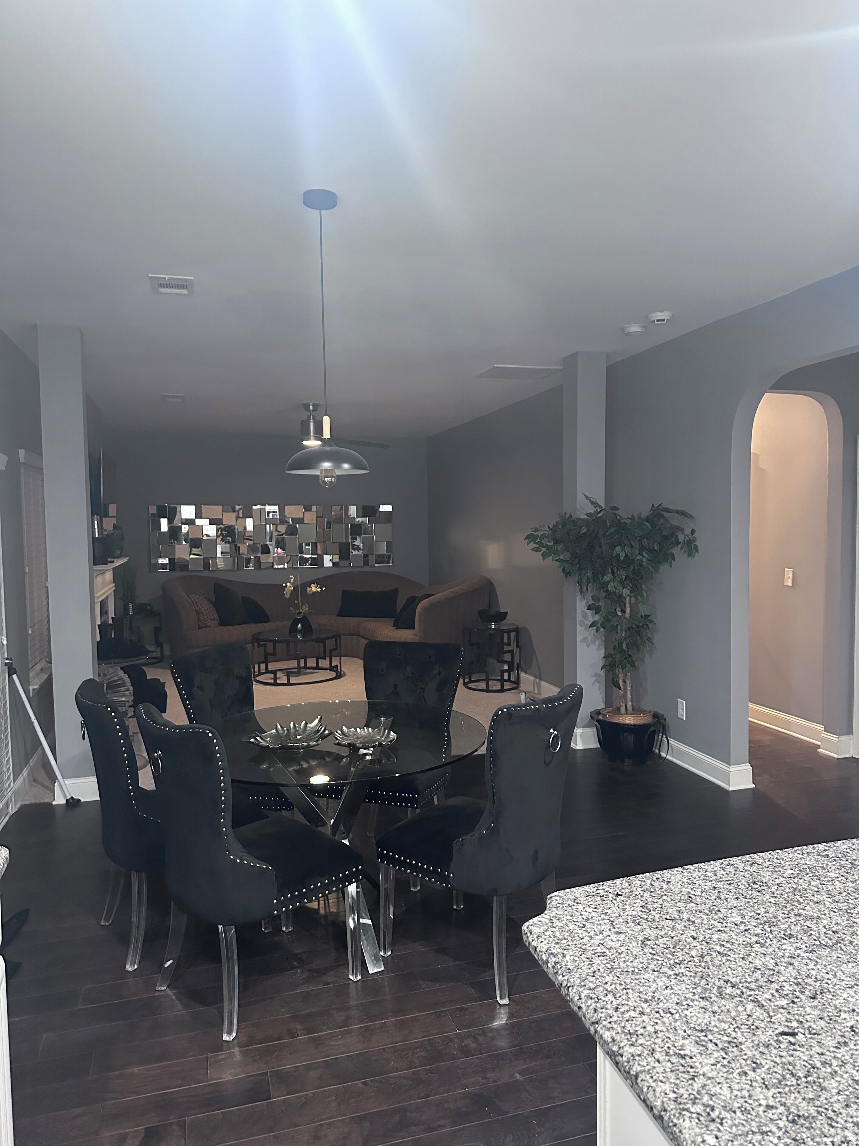 Lovely 4-bedroom, 3 Bath Oasis Near Grocery Stores & Restaurants. - Covington, GA