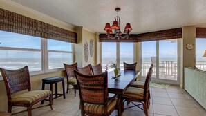 Exterior - White Surf 701 (Daytona Beach Shores)