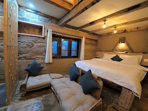 Signature Duplex, Kitchenette, Mountain View - ART Village (Kullu)