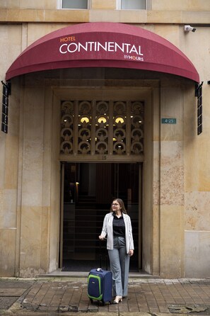 Front of property - Hotel Continental By Hours (Bogotá)
