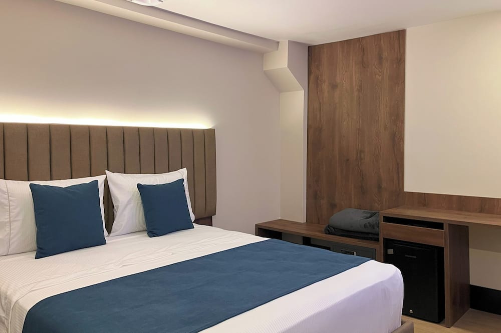 Hotel Continental By Hours