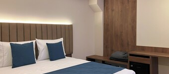 Hotel Continental By Hours