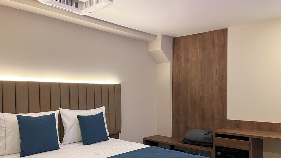 Hotel Continental By Hours