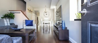 Stunning 3 bedroom Home in the Heart of the Grove