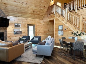 Smart-TV, Kamin, Videospiele, Tischfußball