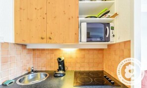 Kühlschrank, Mikrowelle, Geschirrspüler