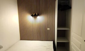 2 bedrooms, WiFi, bed sheets - Ski-in/ski-out & foot of the slopes, 2nd floor, view mountain, balcony, tv, ski locker, 54m² (La Plagne)