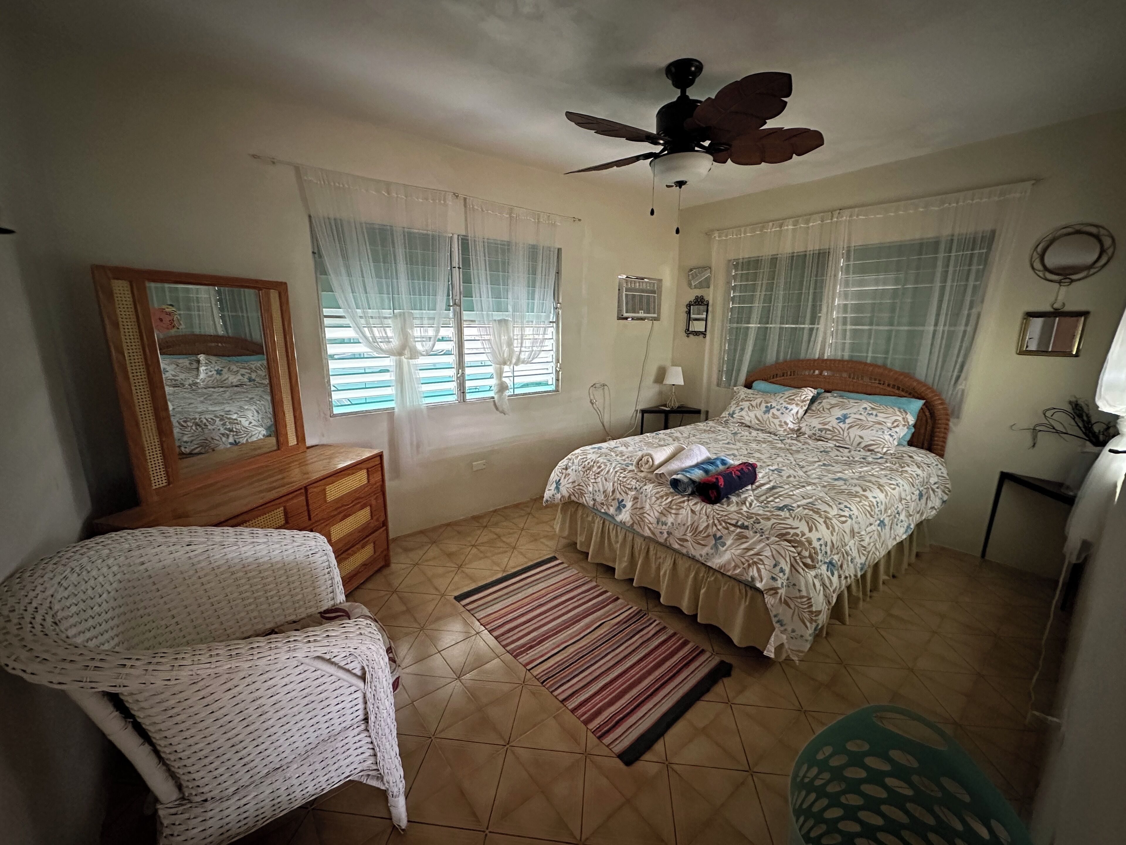 3 chambres, Wi-Fi gratuit, draps fournis