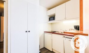 Kühlschrank, Mikrowelle, Geschirrspüler