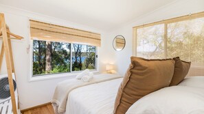 4 bedrooms, desk, iron/ironing board, travel cot