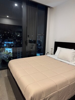1 chambre, fer et planche à repasser, Wi-Fi gratuit, draps fournis