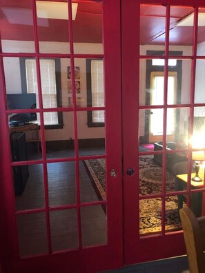 Interior - Poe Themed Home Close to Beaches and DE Turf (Milford)