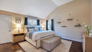 4 Schlafzimmer, Bügeleisen/Bügelbrett, Reisekinderbett, WLAN