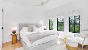 4 bedrooms, Internet, bed sheets