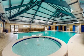 Innenpool, beheizter Pool