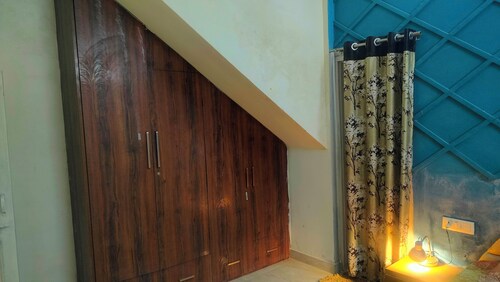 Charming studio in Raipur with WiFi, AC, with chhattisgarhi traditional food