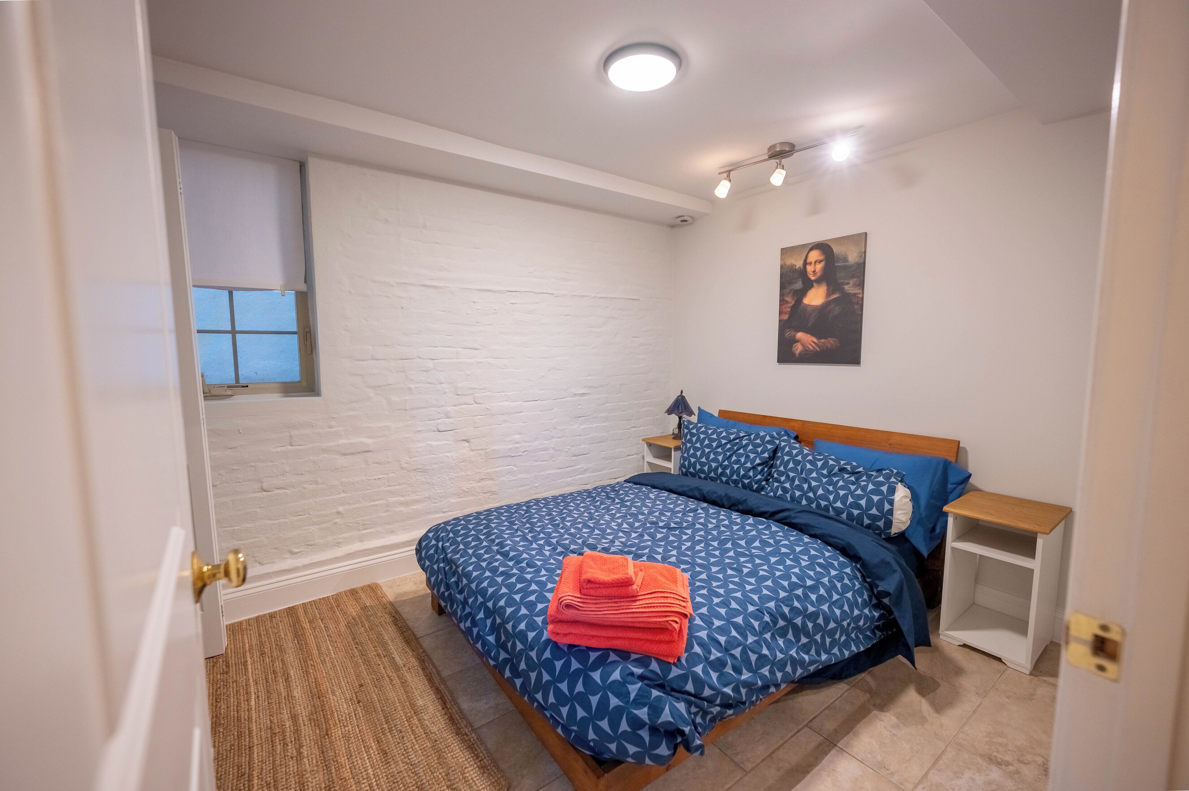 3 bedrooms, in-room safe, desk, iron/ironing board