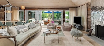 Designer's Oceanfront East Hampton Estate, State-of-the-Art Amenities,...