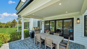 Outdoor dining - Pristine new construction in the heart of the North Folk, just under an... (Mattituck)