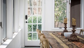 Dining - HGTV Designed Sag Harbor Ranch & Bungalow on the bay, heated gunite pool,... (Sag Harbor)