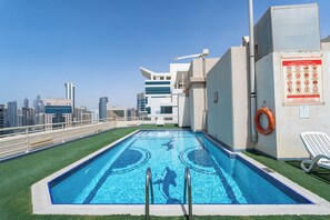 Outdoor pool - Manchester Tower Marina Views & Balconie (Dubai)