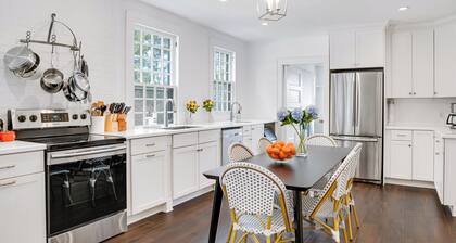 Expansive Quiogue Home Between Westhampton and Quogue, Private Pool and...