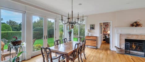 تناول الطعام