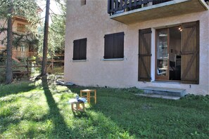 Exterior - 150m from resort center, floor -1, terrace, tv, ski locker, 45m², Risoul (Risoul)