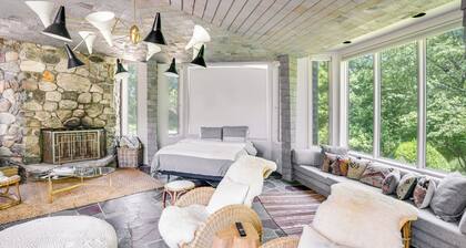 Modernist Montauk Home with Heated Pool, Close to Lake Montauk and Ditch...