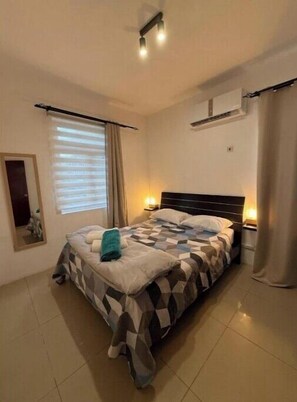 2 bedrooms, iron/ironing board, WiFi - Cozy 2BR Steps from the Beach (Flic en Flac)