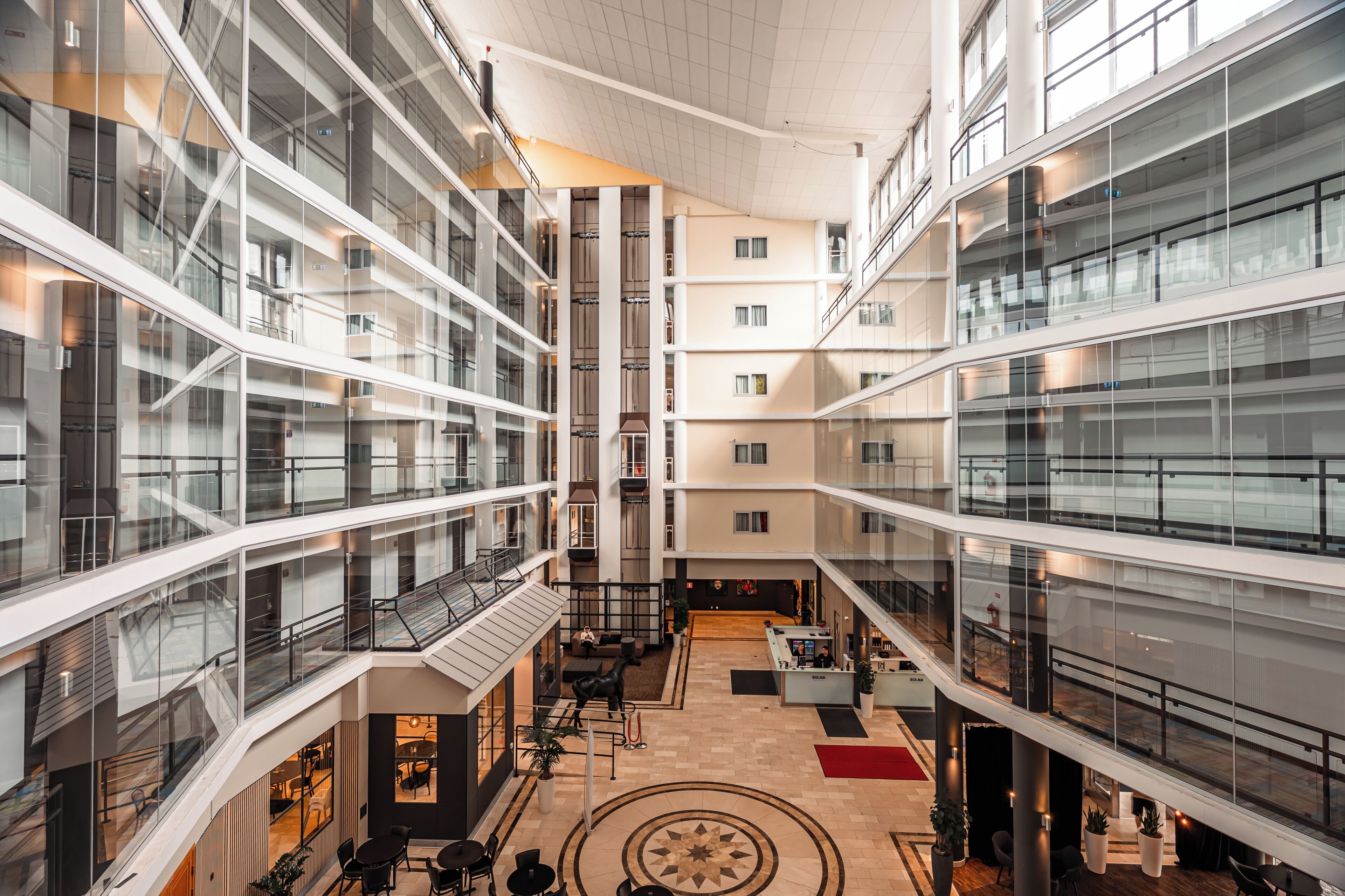 المنشأة من الخارج