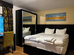 Basic Double Room | Iron/ironing board, free WiFi, bed sheets - Injoy Compact Hotel Solna (Solna)