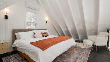 3 habitaciones, tabla de planchar con plancha y cuna de viaje