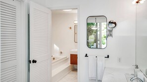 Shower, hair dryer, towels