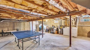 Games room - Modern East Hampton home, in-ground pool, expansive deck and minutes to Sag... (East Hampton)