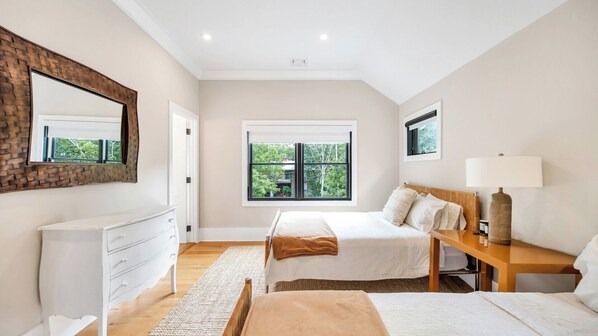 6 habitaciones, acceso a internet y ropa de cama