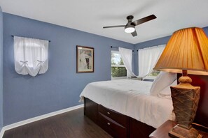 2 Schlafzimmer, BĂŒgeleisen/BĂŒgelbrett, WLAN, BettwĂ€sche
