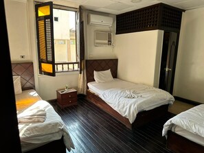 Classic Triple Room, City View | Soundproofing, free WiFi - Downtown Kings Hotel (Cairo)