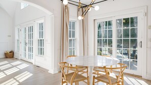 Dining - Stunning, Contemporary Southampton Home Near Town Beaches and Downtown (Southampton)