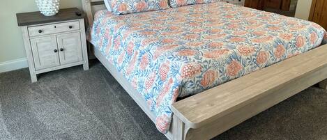 4 عدّة غرف نوم ومكواة/لوح كي وواي فاي وملاءات أسرّة