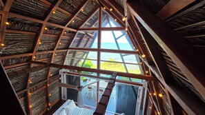 Presidential Cabin, Sea View | Free WiFi - Melo Party Hostel La Barra (Buenaventura)