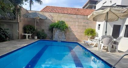 Single storey house in Canto do Forte with swimming pool, barbecue, close to the beach.