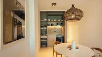 Deluxe Studio, Balcony, City View | Private kitchen | Fridge, microwave, stovetop, coffee/tea maker