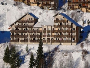 Exterior - 300m from resort center, 1st floor, view mountain, balcony, tv, ski locker, 55m², Auris en Oisans (Auris)